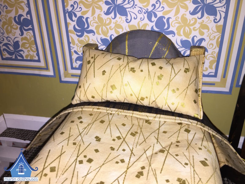 DIY Barbie Bedding gold with pillow